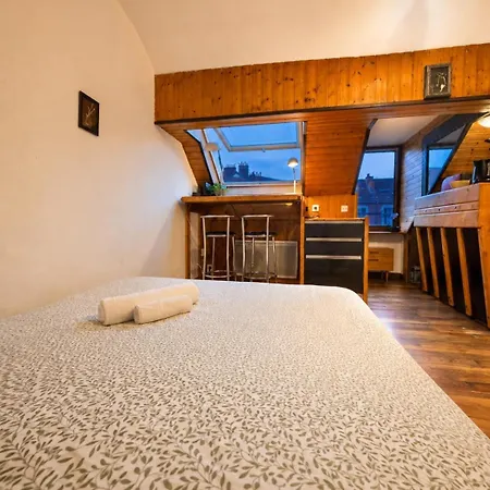L'atelier Sous Les Toits - Vue Montagne Et Bureau